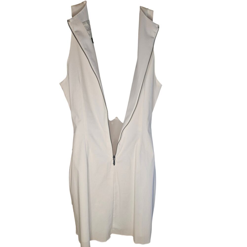 Nicole Miller White Sheath Dress Tiered Ruffles Scoop Neckline Zip Up Sz 8 - Picture 5 of 9